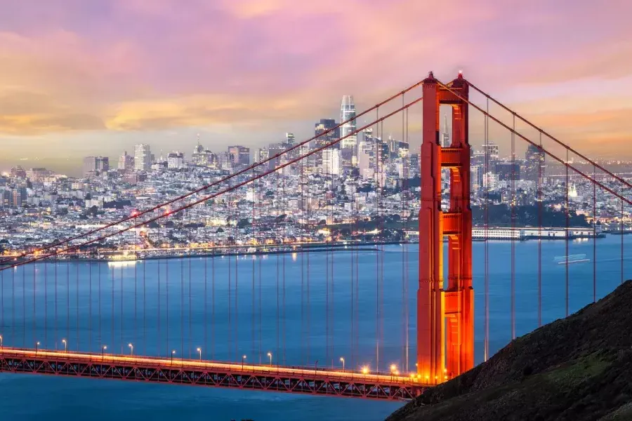 Golden Gate Bridge at dusk